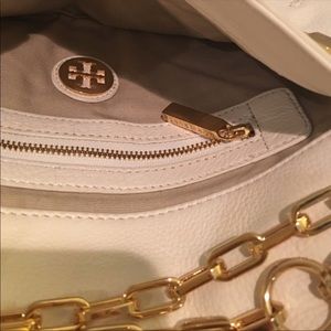 Tory Burch Bags - Tory Burch Amanda Crossbody Tory Burch Bags - Tory Burch Amanda Crossbody